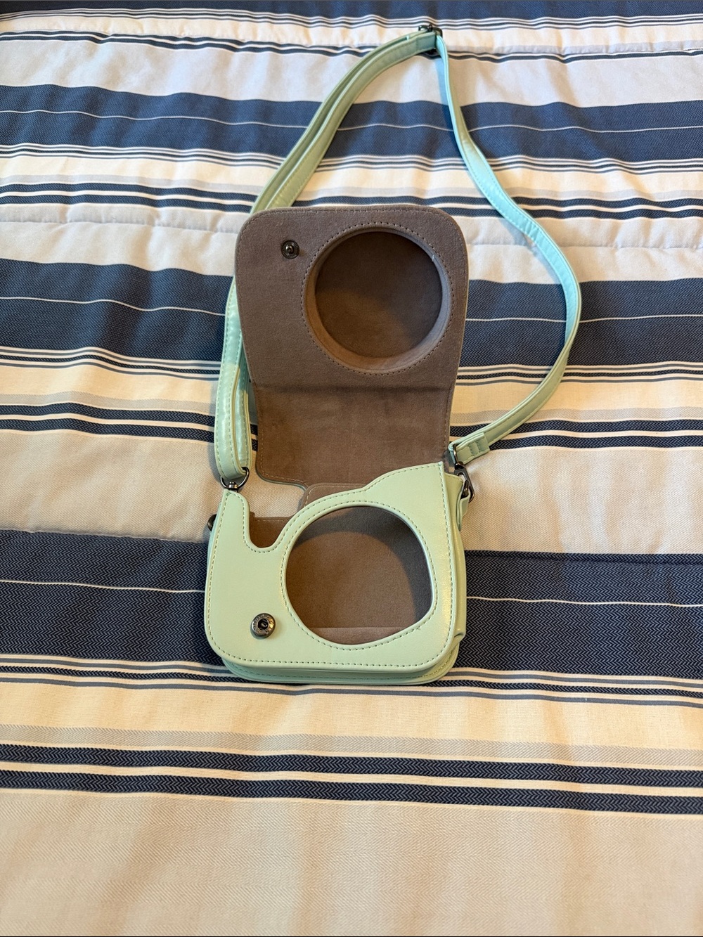 XTech Camera Case - Picture 3 of 4